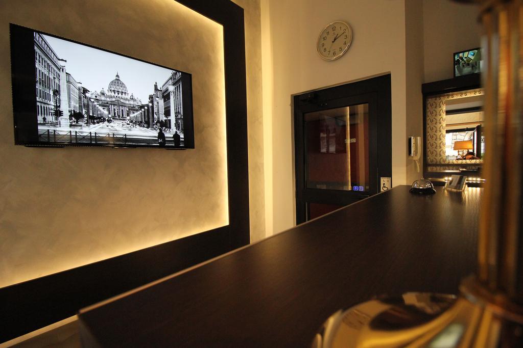 Hotel Charter — Photos 1